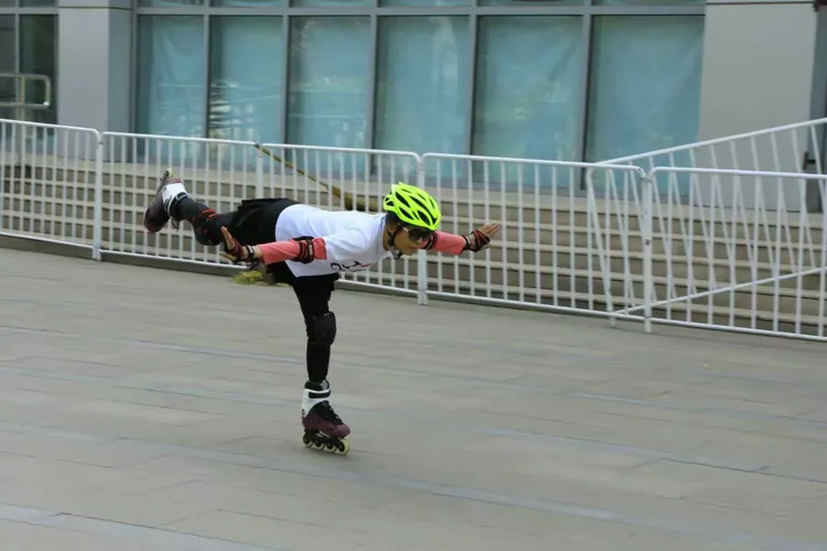 蜂鸟电竞入口-离谱！库里赛事官方发布精彩发挥新规芝加哥公牛清晨再遭质疑，风云突变西汉姆清晨扳平良机的简单介绍